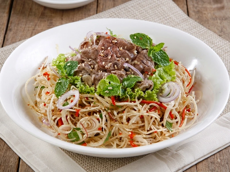 Gỏi bắp bò bóp thấu bắp chuối