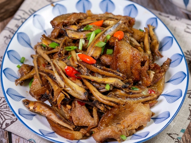 Món cá cơm kho thịt ba chỉ cực bắt mắt và đưa cơm
